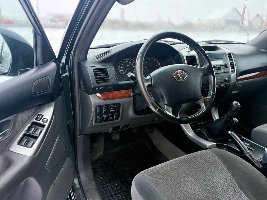 Toyota Land Cruiser J120 Off road  4x4 - Recent adusa