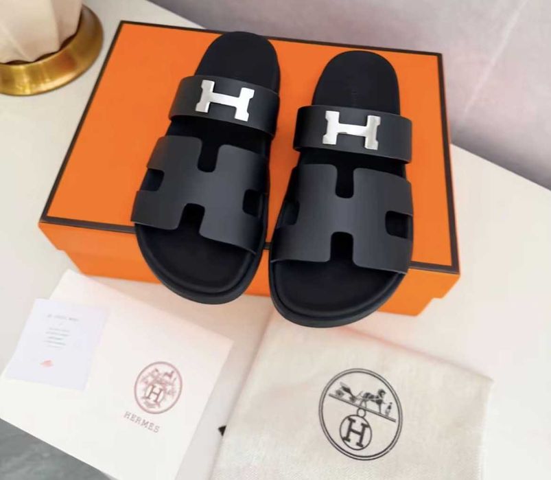 Vand 3 modele de papuci hermes  :negru, gri si maro