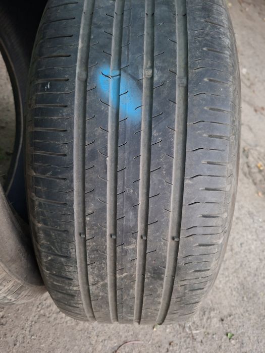 Продам шины 235/55/18 континенталь