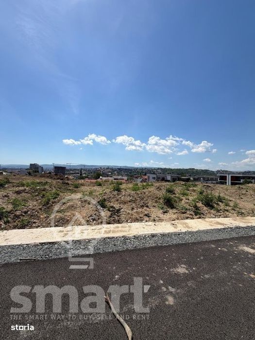 Vand teren deosebit pentru constructie duplex in Dambu Rotund