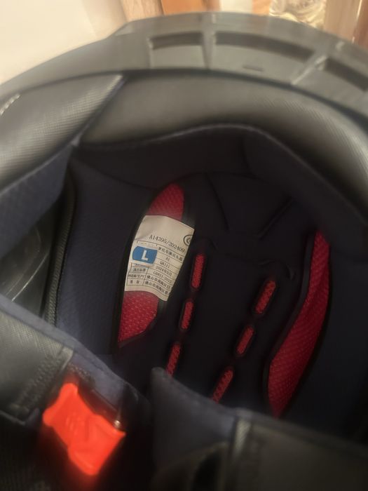 Шлем для мопеда.