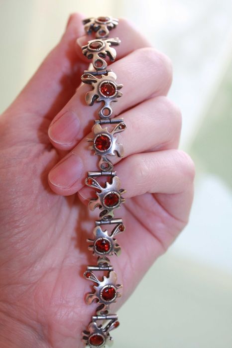 Серебряный браслет с натуральными камнями