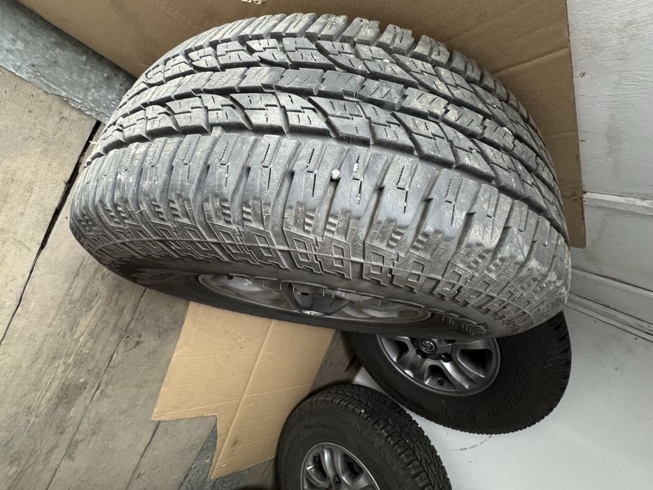 Продам комплект коллес Land Cruiser 105