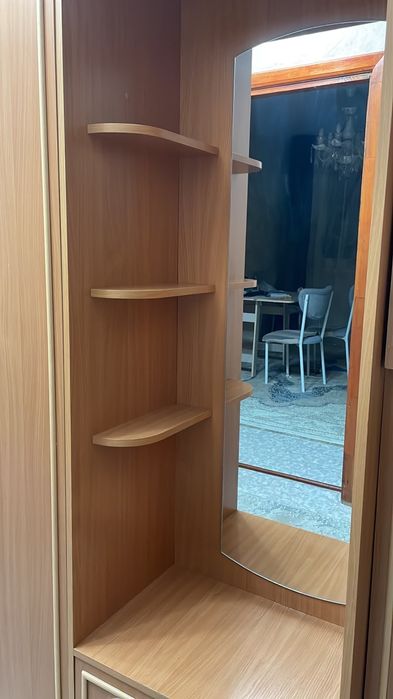Продам прихожий шкаф