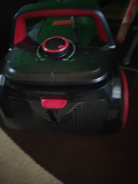 Прахосмукачка Горение 850вата с контейнер