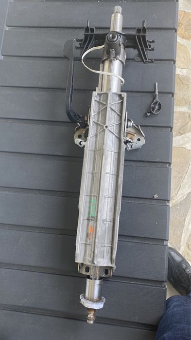 Кормилна колона със заключващ механизъм за BMW X3