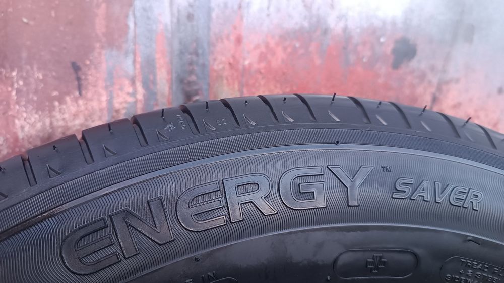 215/60/16 Michelin