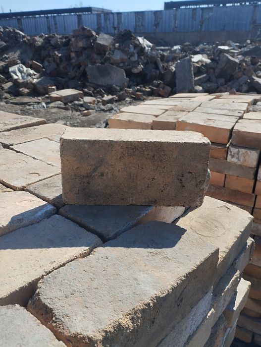 Продаю огнеупорные кирпичи