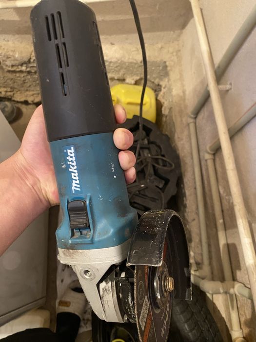 Болгарка Макита 125мм