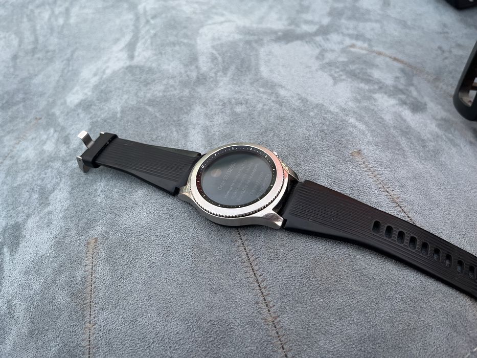 Смарт часы Samsung gear s3