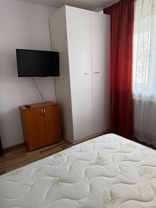Apartament 2 camere. Zona păcii/militari, închiriere