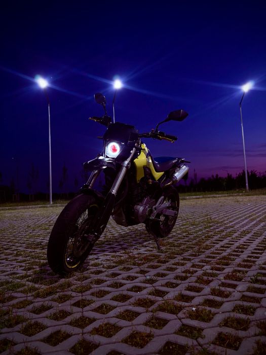 Honda FMX 650 supermoto