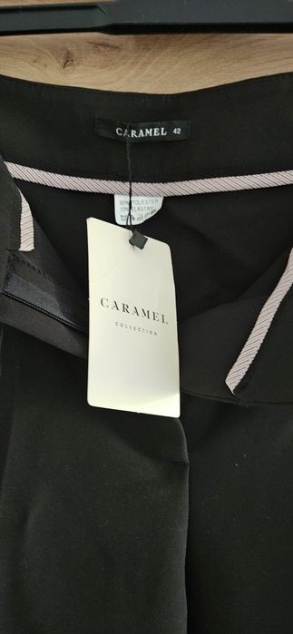 Pantaloni office Caramel marime 42