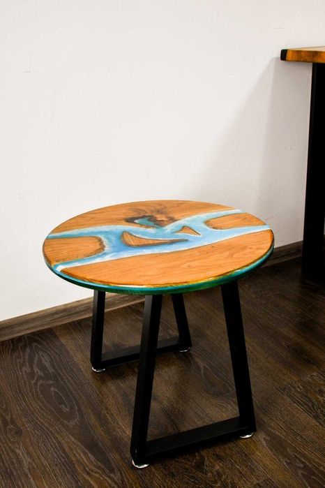 Masă de cafea lemn+rasină epoxidică-handmade,unicat.