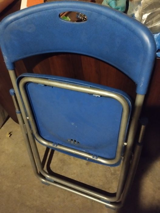 Продам стулья складные