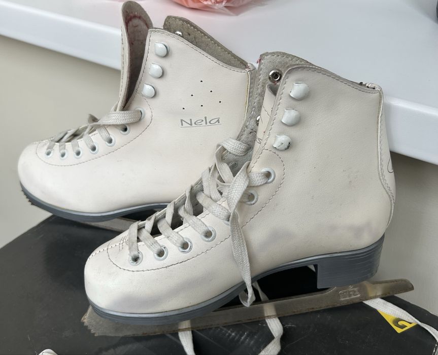 Коньки фигурные детские