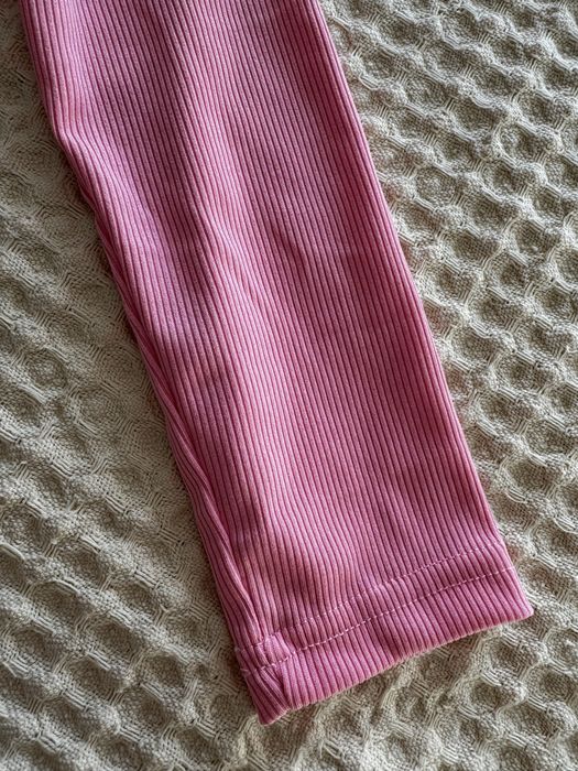 Продам костюмчик на девочку