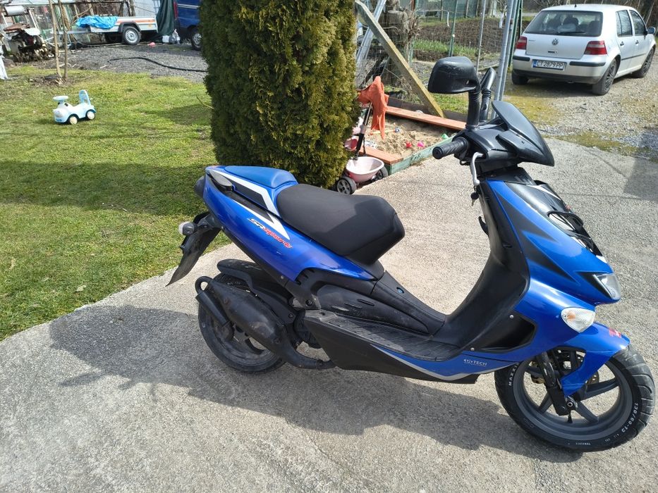 Априлия sr50  двутактов