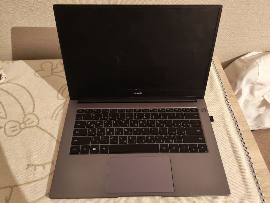 Продаю бу нотбук Matebook D15