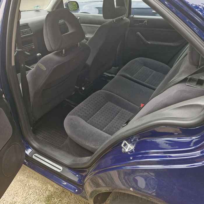 VOLKSWAGEN Bora 2000 — imagine 4
