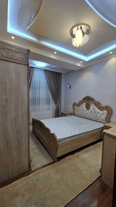 7 хоналик квартира  Рудакий кучасида жойлашган