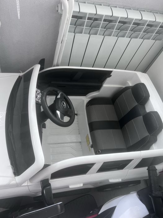 Детский автомобиль