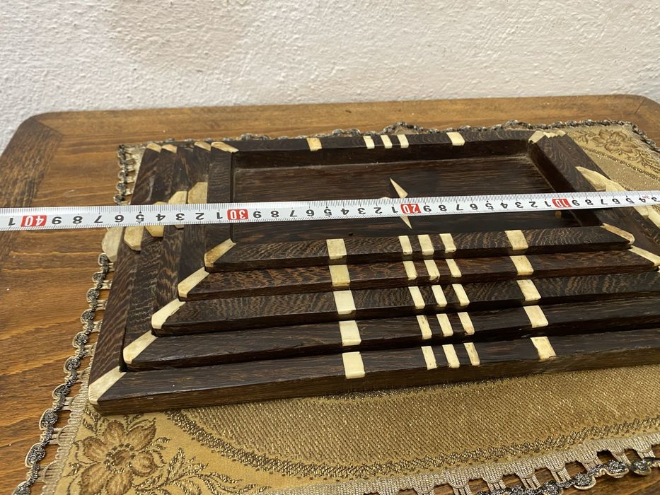 Английски подноси от тик с инкрустация