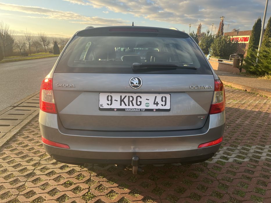 Skoda Octavia 2.0tdi Elegamce  150cp recent adusa