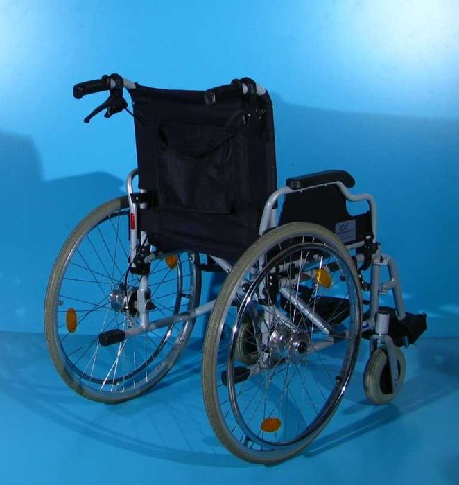 Scaun cu rotile din aluminiu Trenmobil / latime sezut 46 cm