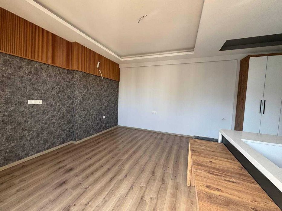 • Готов за нанасяне апартамент 1+1 • Паркинг • Басейн • Мерсин, Турция