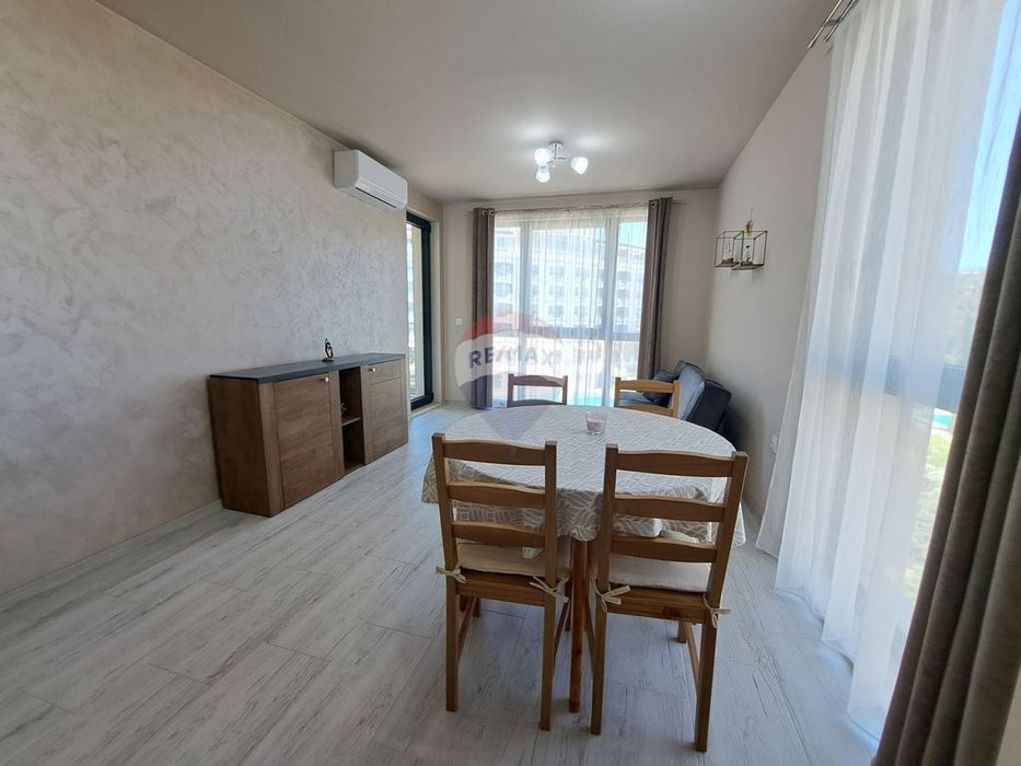 Дава се под наем Двустаен апартамент в к.к. Св.Св. Константин и Елена - 56 кв.м за 612 € - Снимка #2