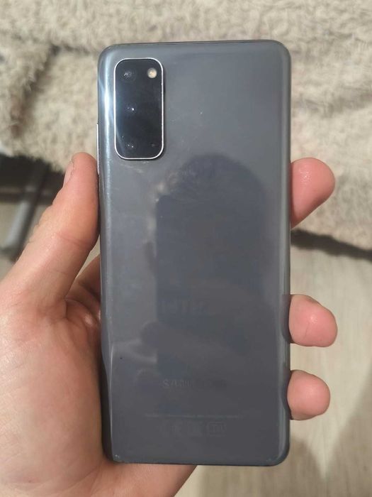 Обменяю Samsung s 20 в
