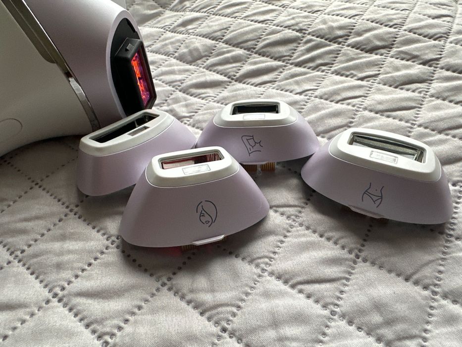 Фотоепилатор IPL Philips Lumea Seria 8000