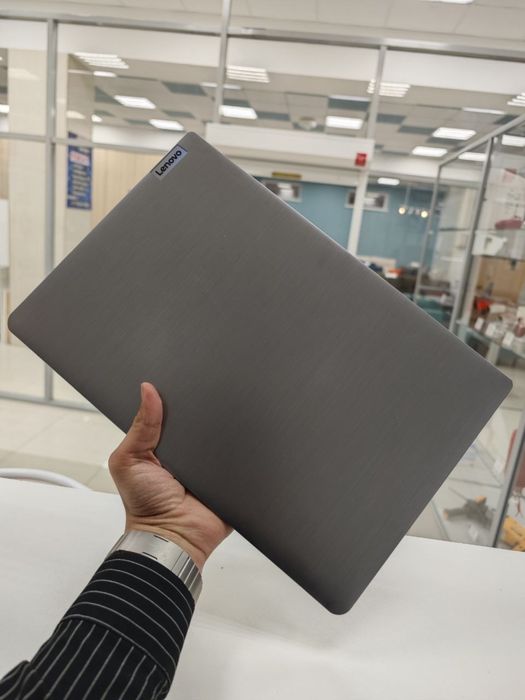 Ноутбук Lenovo 82RK