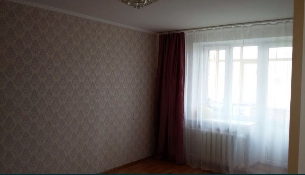 Сдам 4 x ком кв. в 6 микрорайоне.