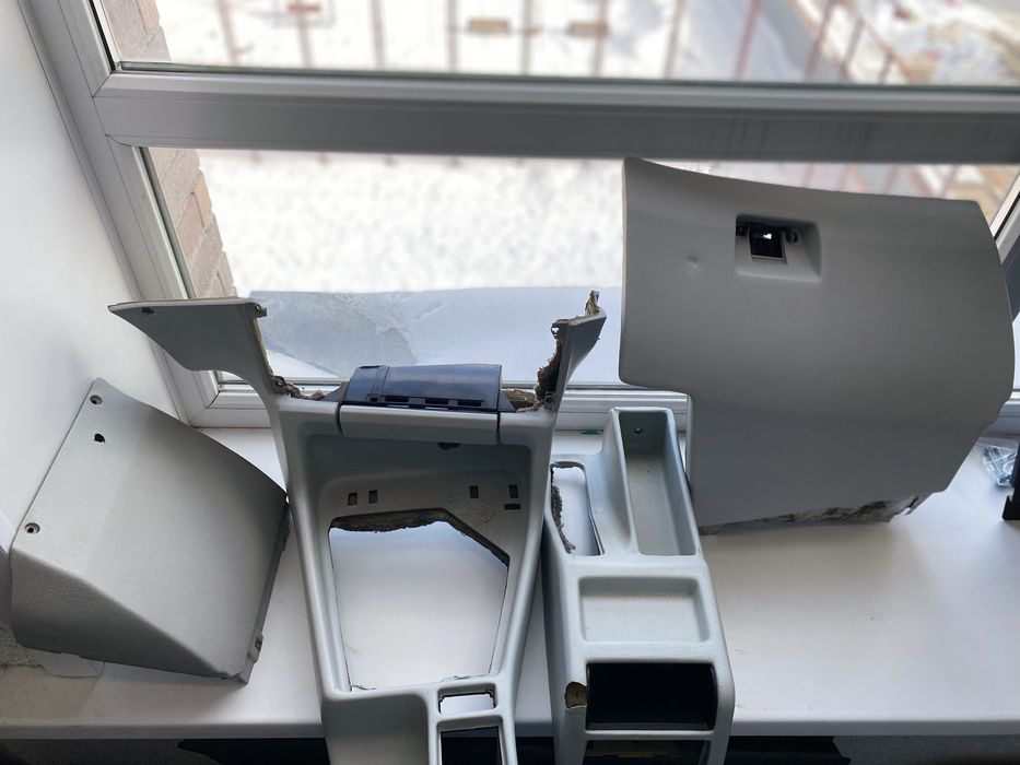 Бардачок на бмв Е34