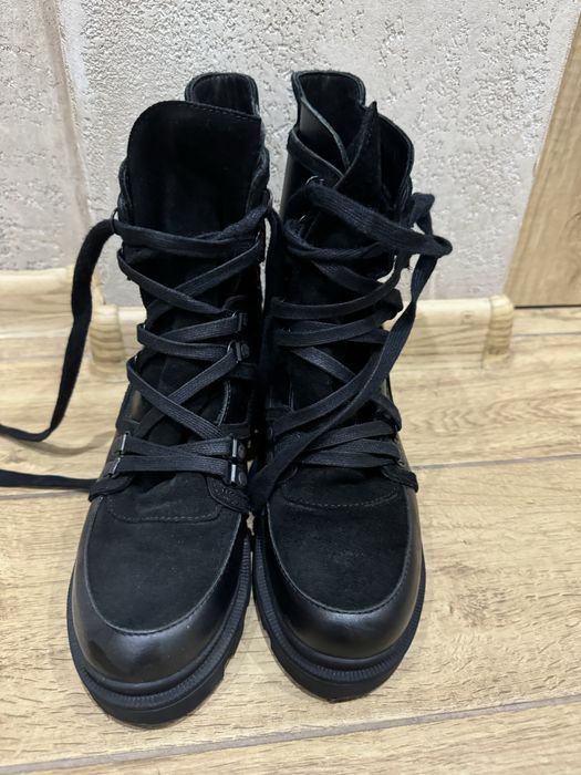 Боти от естествена кожа