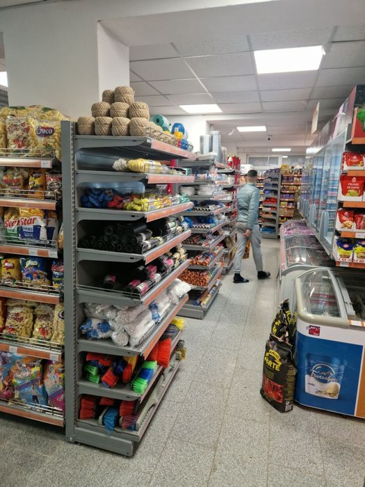 Rafturi magazin ieftine montaj gratuit