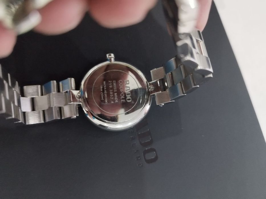 Продам часы RADO с 4 бриллиантами