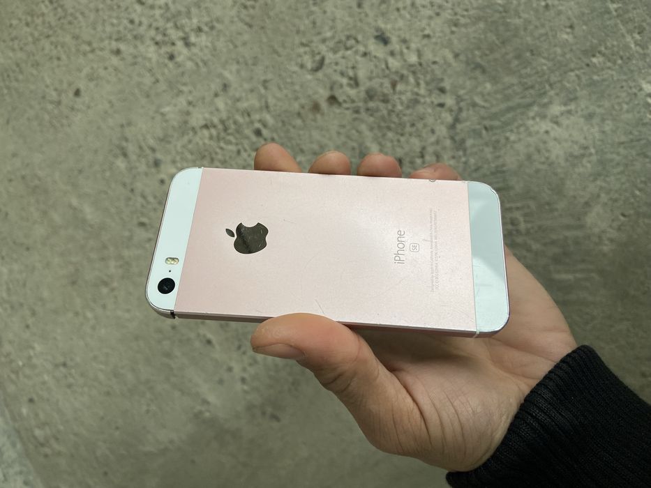 Iphone se 64gb sastayana rasmda korsatilgan