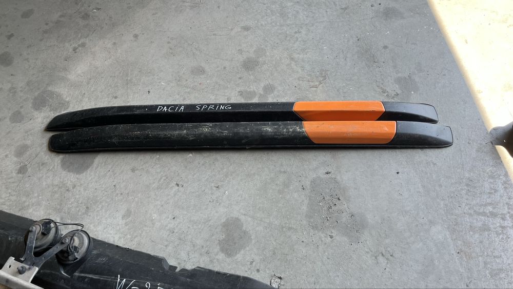 Dacia Spring греди таван