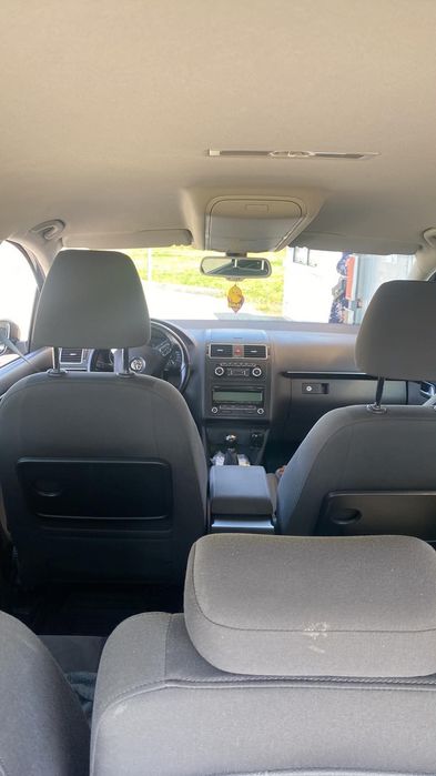 VOLKSWAGEN Touran 2011 — imagine 5
