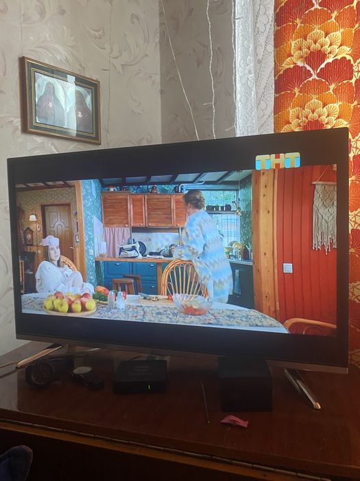 Телевизор, хорошее состояние
