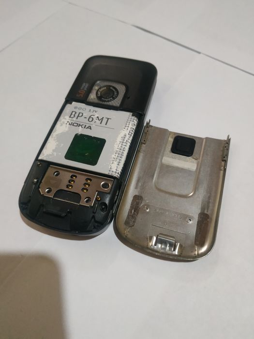 Sotiladi Nokia 6720