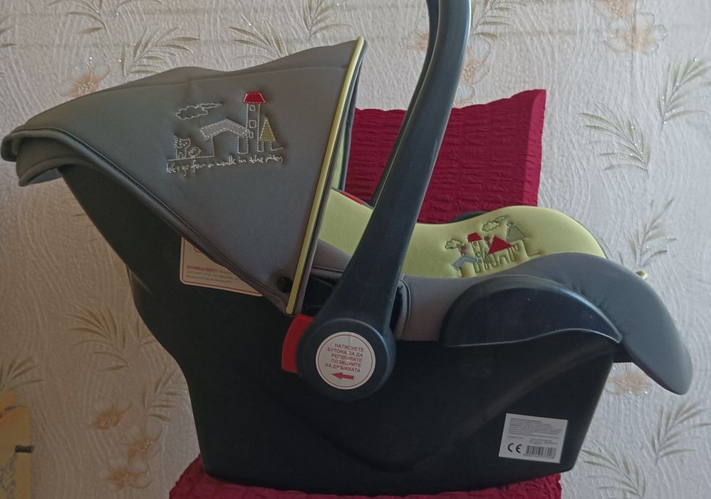 Столче за кола за новородено