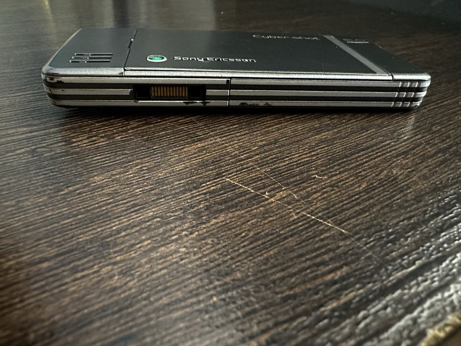 Продам легенду Sony Ericsson C902