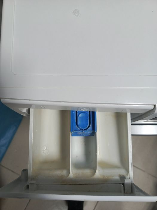 Продам стиральную машинку 35000