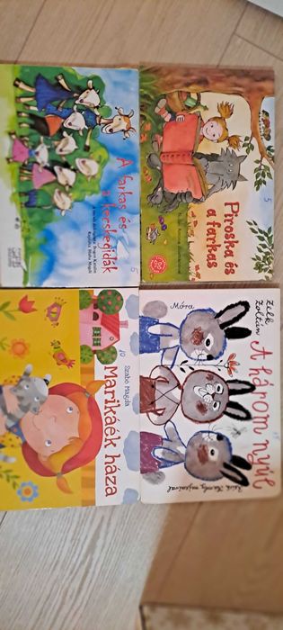 Vând cărți pentru copii