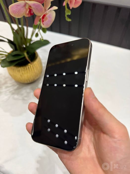 iPhone 15 Pro Natural Titanium