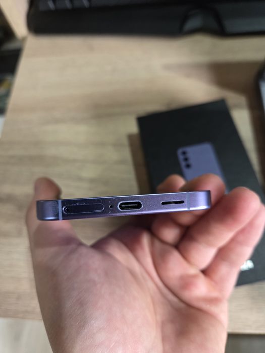 Samsung Galaxy S24 Неразличим от нов!